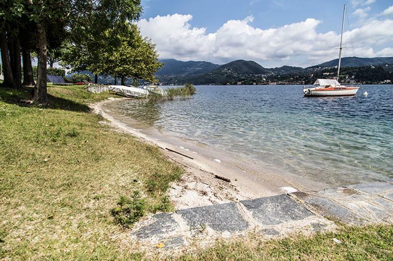 Emy Lake Orta Пелла Экстерьер фото